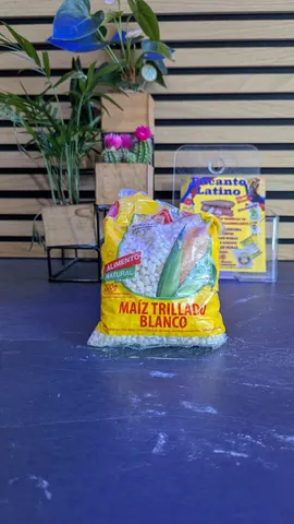 Maíz trillado blanco